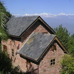 2* Resort Namobuddha